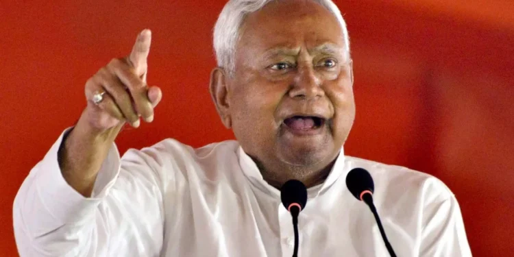 Tejashwi Yadav Congratulates Nitish Kumar on Record 10th Oath