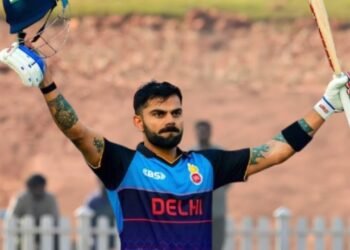 Kohli Century Anchors Delhi’s Chase Against Andhra Pradesh