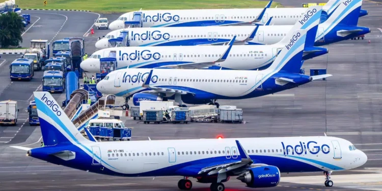 IndiGo Faces Major Nationwide Disruptions: Over 550 Flights Cancelled Across Indian Airports